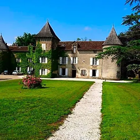 Pierre Deluen Domaine De La Grange De Quaire Bed & Breakfast 3*