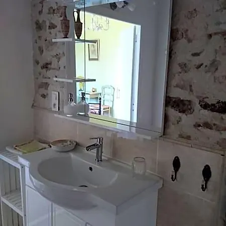 Bed & Breakfast Pierre Deluen Domaine De La Grange De Quaire Chassenon