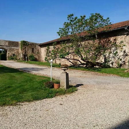 Pierre Deluen Domaine De La Grange De Quaire 3* Chassenon