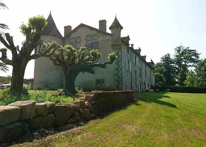 Pierre Deluen Domaine De La Grange De Quaire Bed & Breakfast Chassenon
