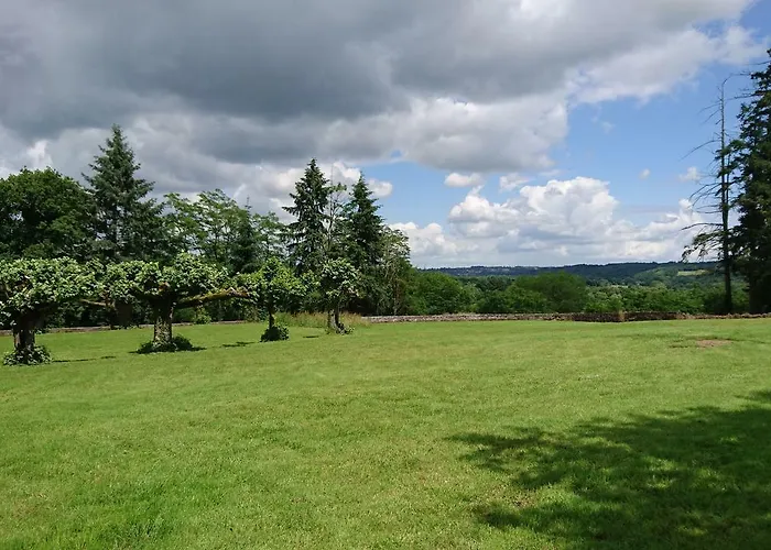 Pierre Deluen Domaine De La Grange De Quaire Bed & Breakfast 3*