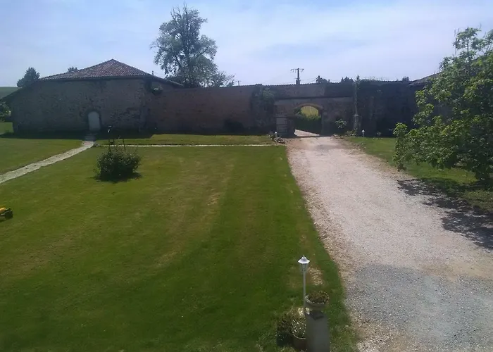 Pierre Deluen Domaine De La Grange De Quaire